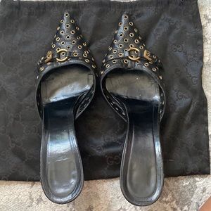 Black leather Gucci Mules